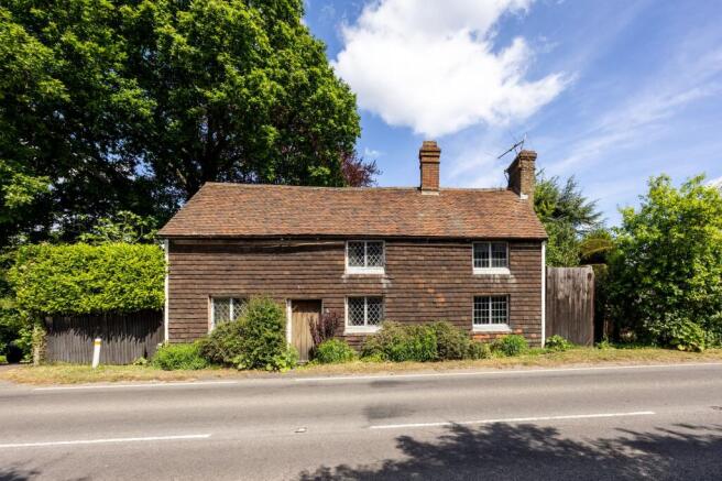 2 bed property, in The Green, £500,000