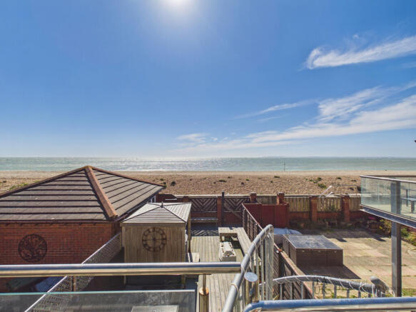 4 bed property, in The Strand, £550,000
