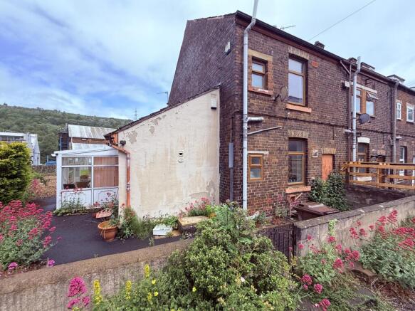 3 bed property, in 12 Bessemer Terrace, £75,000