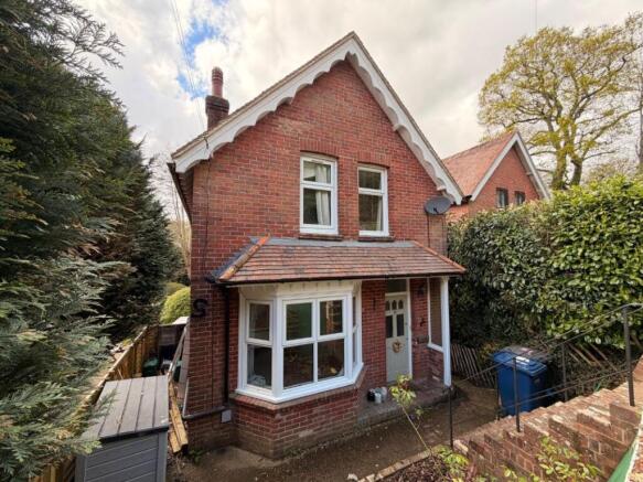 3 bed property, in 14 Sturt Road, £350,000