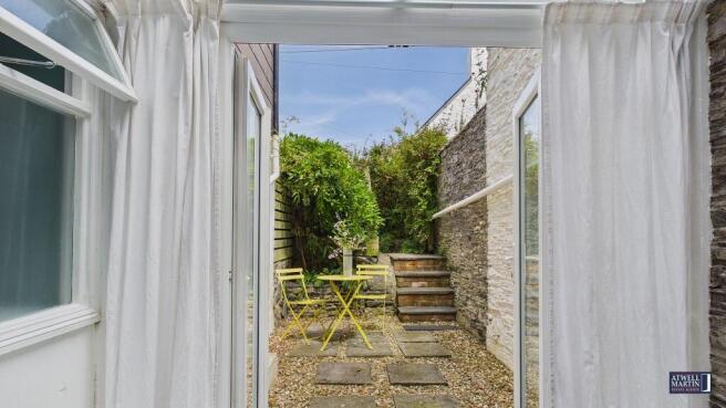 1 bed property, in Molesworth Road, £150,000