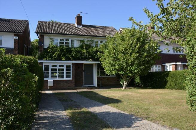 3 bed property, in Seymour Close, £900,000