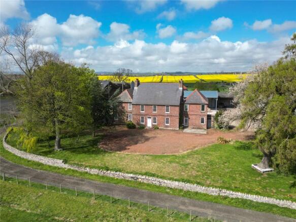 6 bed property, in Sunwick Farmhouse, £485,000