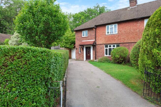 3 bed property, in Westlands Way, £625,000