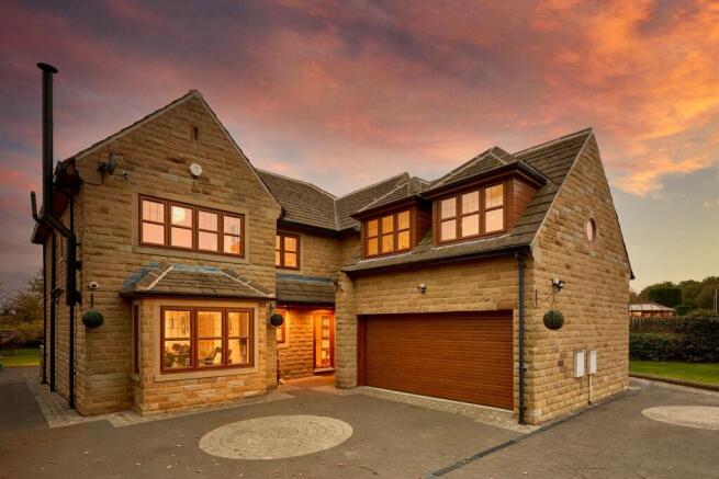5 bed property, in Doncaster Road, £750,000