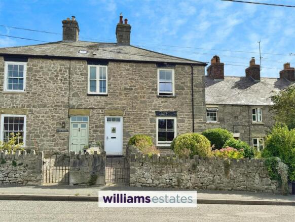 3 bed property, in High Street, £280,000