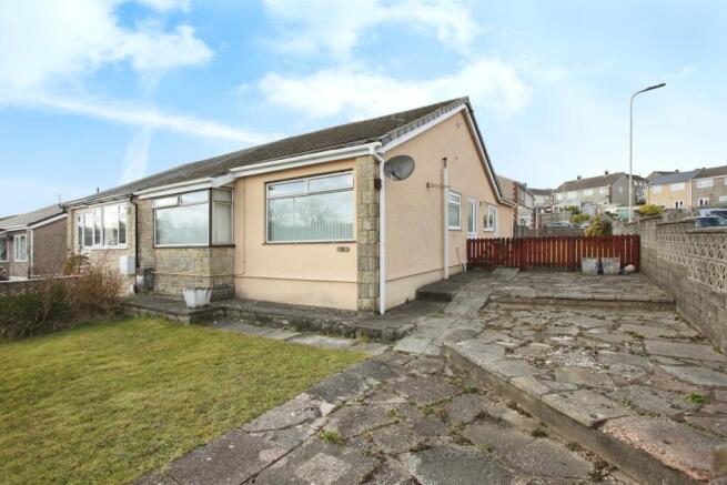 3 bed property, in York Drive, £250,000