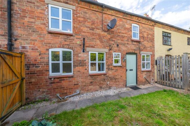 4 bed property, in Town End Cottages, £225,000