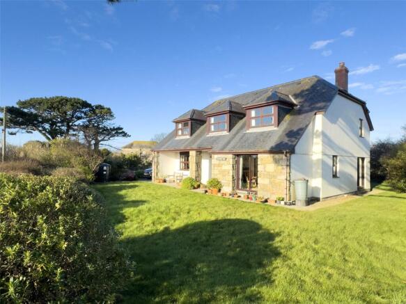 3 bed property, in Kenneggy, £550,000