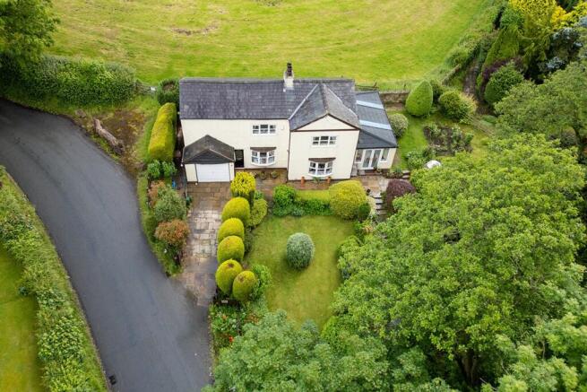 3 bed property, in Brabiner Lane, £600,000