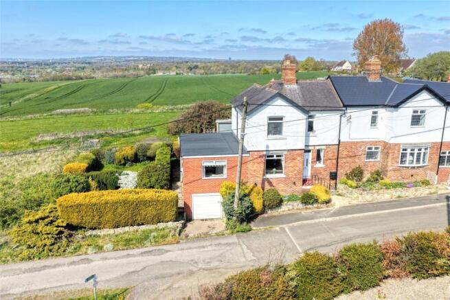 3 bed property, in Front Street, £250,000