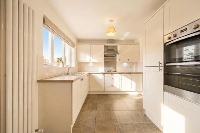 4 bed property, in Langton Grove, £350,000