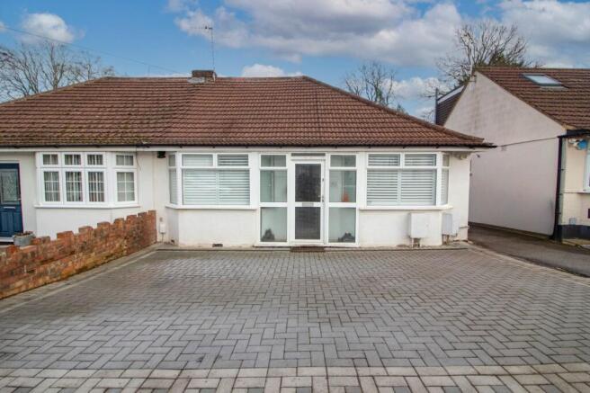 2 bed property, in Compton Place, £530,000