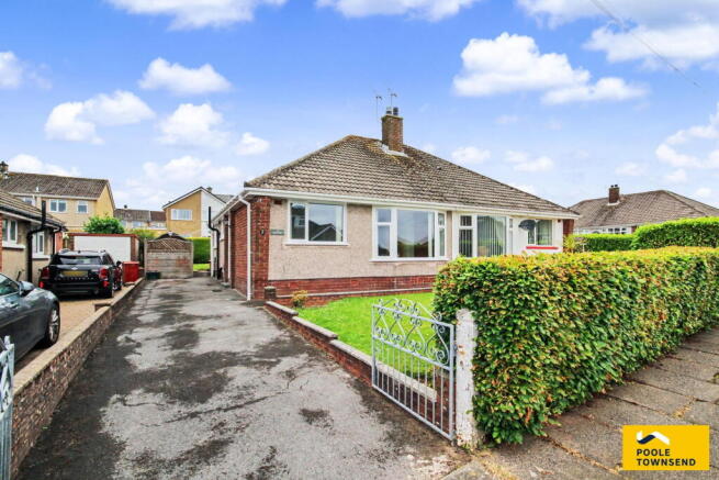 2 bed property, in Kentmere Crescent, £240,000