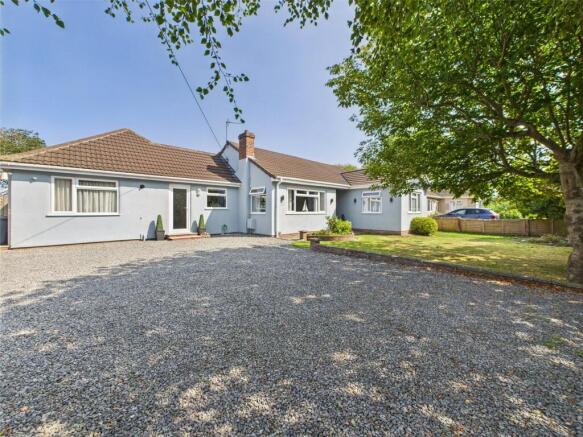 4 bed property, in Sand Road, £600,000