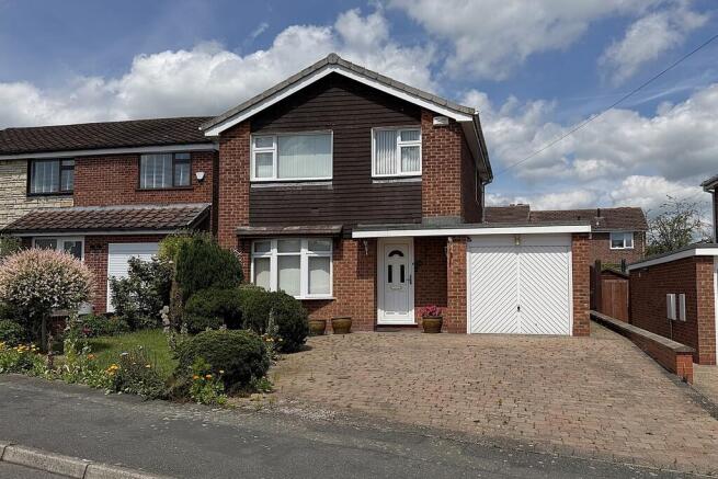 3 bed property, in Laycock Avenue, £285,000