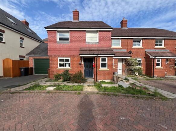 3 bed property, in Withy Close, £350,000