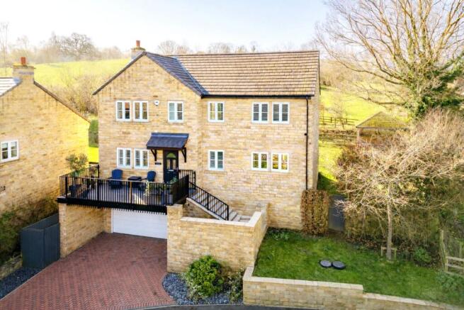 4 bed property, in Castle Fields, £850,000