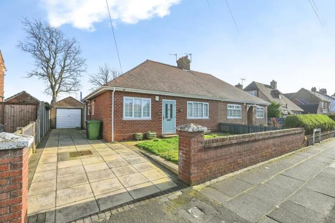 2 bed property, in Cranfield Road, £265,000