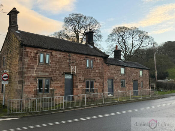 4 bed property, in Hanging Gate, £300,000