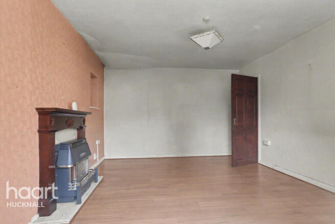3 bed property, in Highbury Road, £160,000