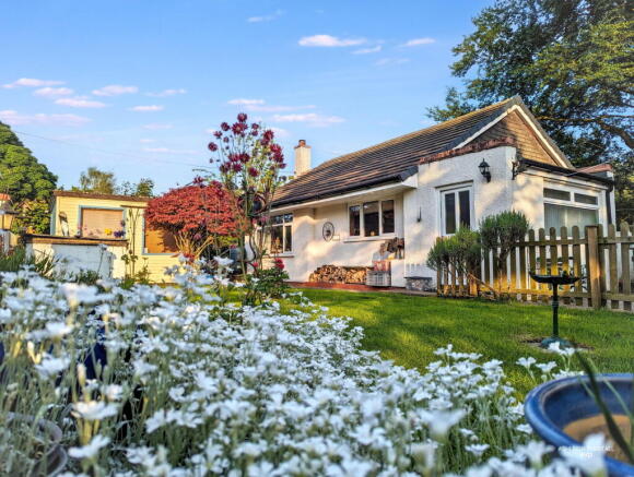 2 bed property, in Seaville, £198,000