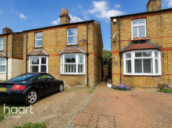 3 bed property, in Lower Court Road, £500,000