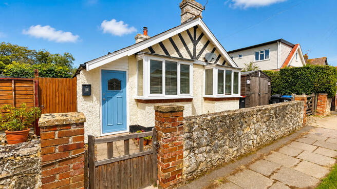 2 bed property, in Sunnyhill Road, £315,000