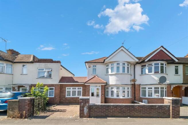 3 bed property, in Torcross Road, £650,000
