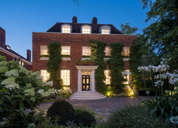 10 bed property, in Avenue Road, £30,000,000