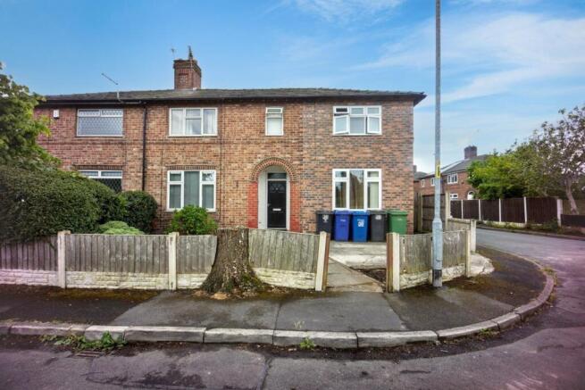 6 bed property, in 30 Mersey Walk, £235,000
