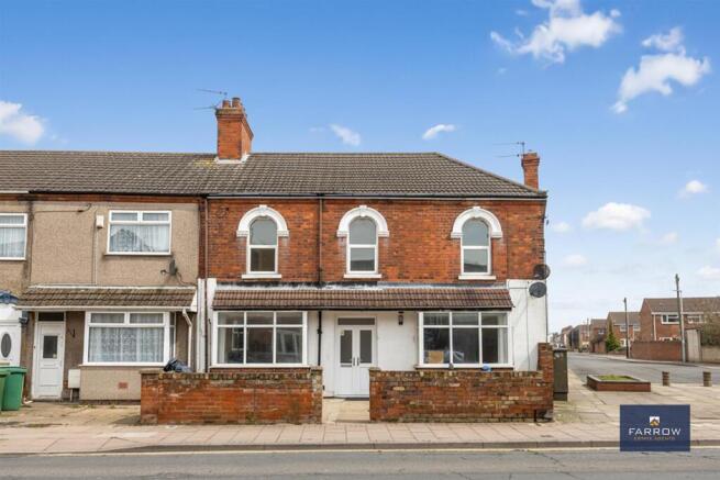 3 bed property, in Park Street, £65,000