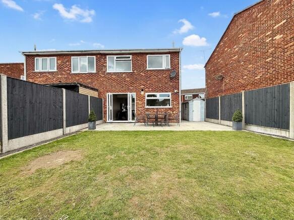 3 bed property, in Quantock Gardens, £325,000