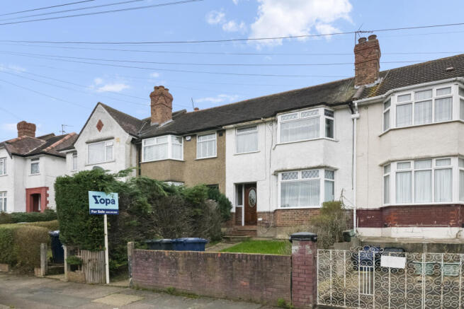 3 bed property, in Bracewell Avenue, £500,000