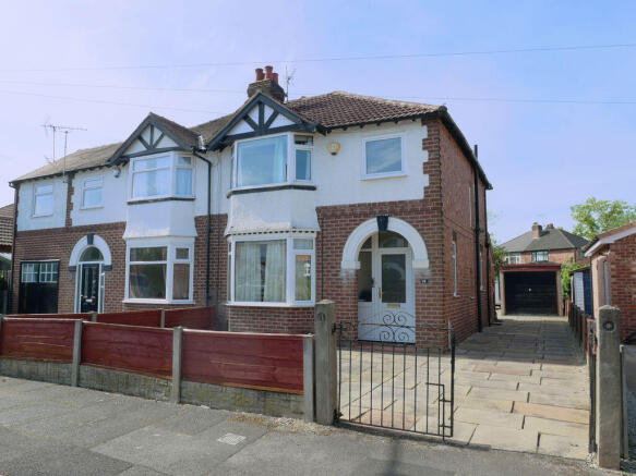 3 bed property, in Windsor Avenue, £350,000