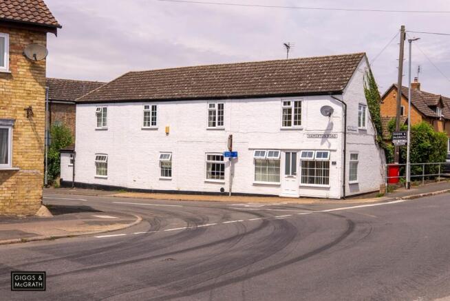 4 bed property, in Hamerton Road, £450,000