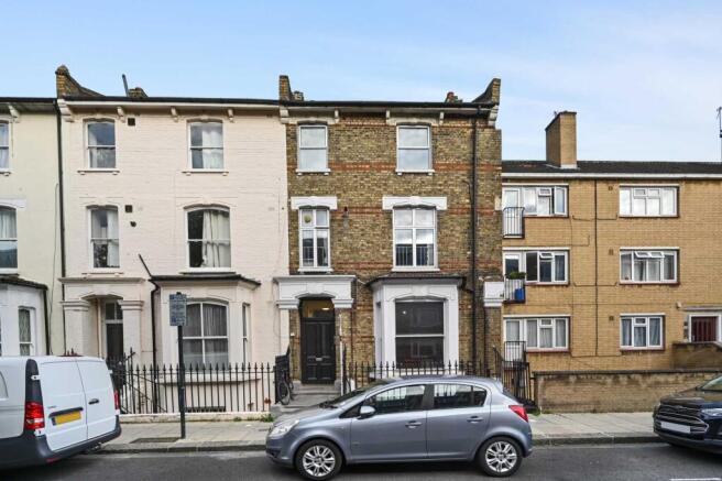 1 bed property, in Lime Grove, £350,000