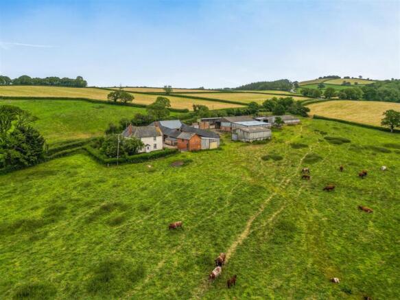 4 bed property, in Stockleigh Pomeroy, £1,750,000
