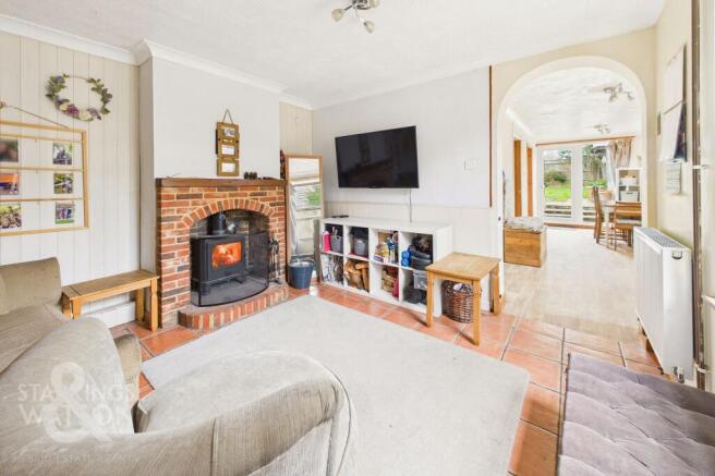 3 bed property, in Court Road, £270,000