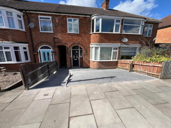 3 bed property, in Middlesex Road, £245,000