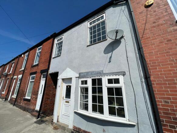 3 bed property, in 19 Wadsworth Road, £95,000