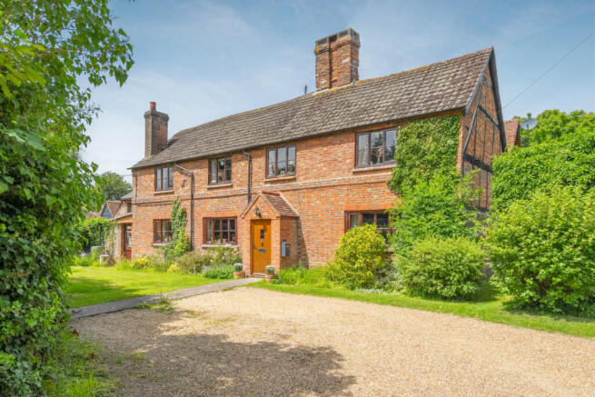 6 bed property, in Alscot Lane, £1,350,000