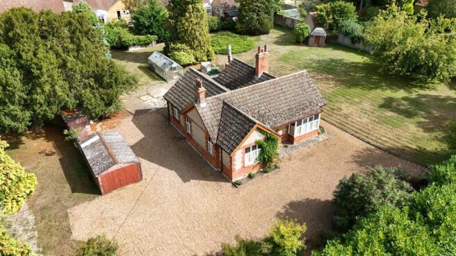 3 bed property, in Wretton Road, £430,000
