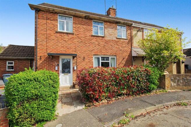 3 bed property, in Peaselands, £215,000