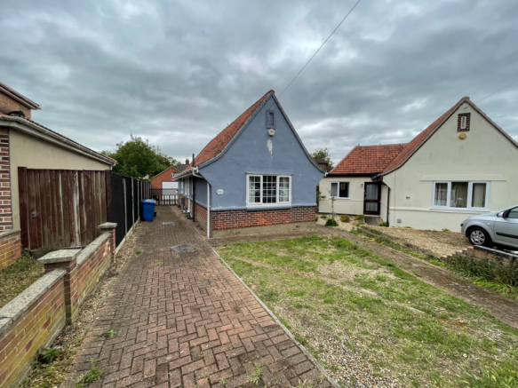 3 bed property, in Glenmore Gardens, £250,000