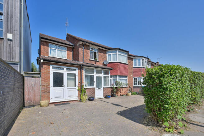 7 bed property, in The Mall, £675,000