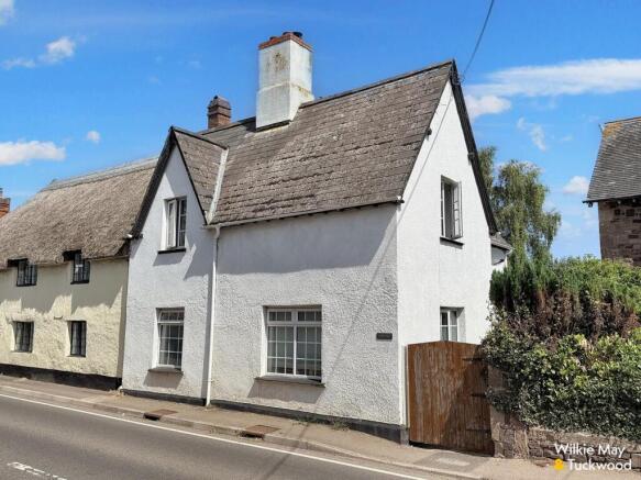 3 bed property, in Main Road, £275,000