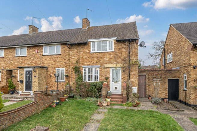 3 bed property, in The Garth, £450,000
