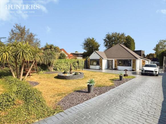 4 bed property, in Common Road, £575,000