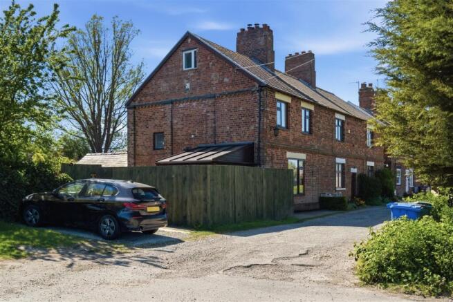 3 bed property, in Rettary Cottages, £214,950